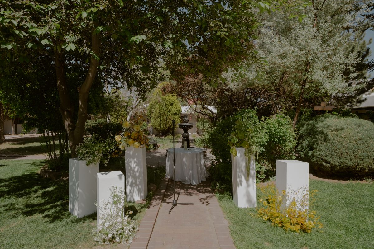 Floral arrangement in Alamo Court